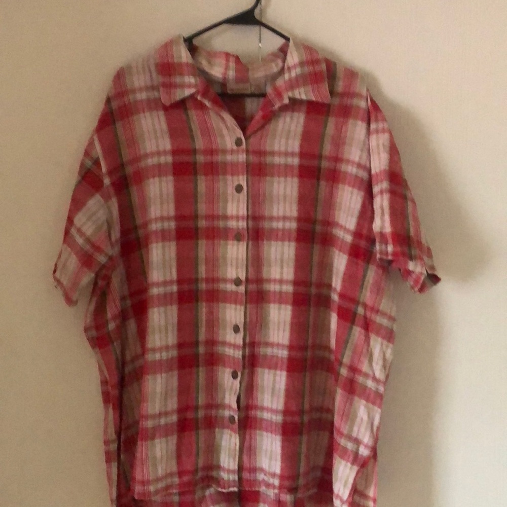 Woman’s linen spring plaid cotton button down top
